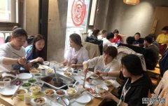 <b>学会为印刷部优秀职工举行庆功宴沐鸣平台官网</b>